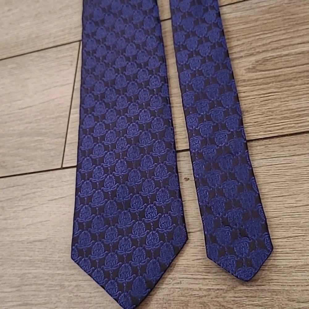 TED BAKER London Metallic Black Blue Floral Abstract Pattern Skinny Silk‎ Tie